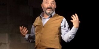 “La Zia d’America” con Paolo Panaro in scena domani al Teatro Babilonia