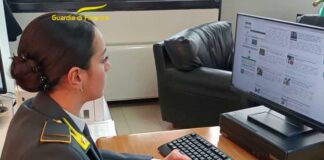 Fatture false, sequestro da 150mila euro per una ditta di abbigliamento: tre denunce