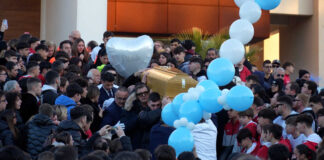 L’ultimo saluto di Molfetta a Davide Farinola, giovane vittima della strada