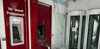 Assalto nella notte allo sportello bancomat del Monte Paschi di Siena in via Respa
