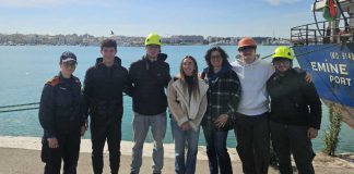 Dalla teoria alla pratica: gli studenti del “Vespucci” a bordo con gli ispettori della Capitaneria di Porto