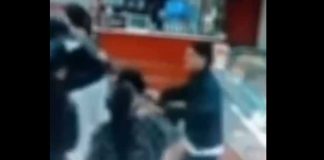 Rissa con accoltellamento in un bar: la denuncia in un video di AVS