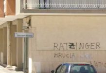 Rione Paradiso, Movimento Pro Molfetta: «Decennio di abbandono, rimuovere la scritta contro il Vaticano»